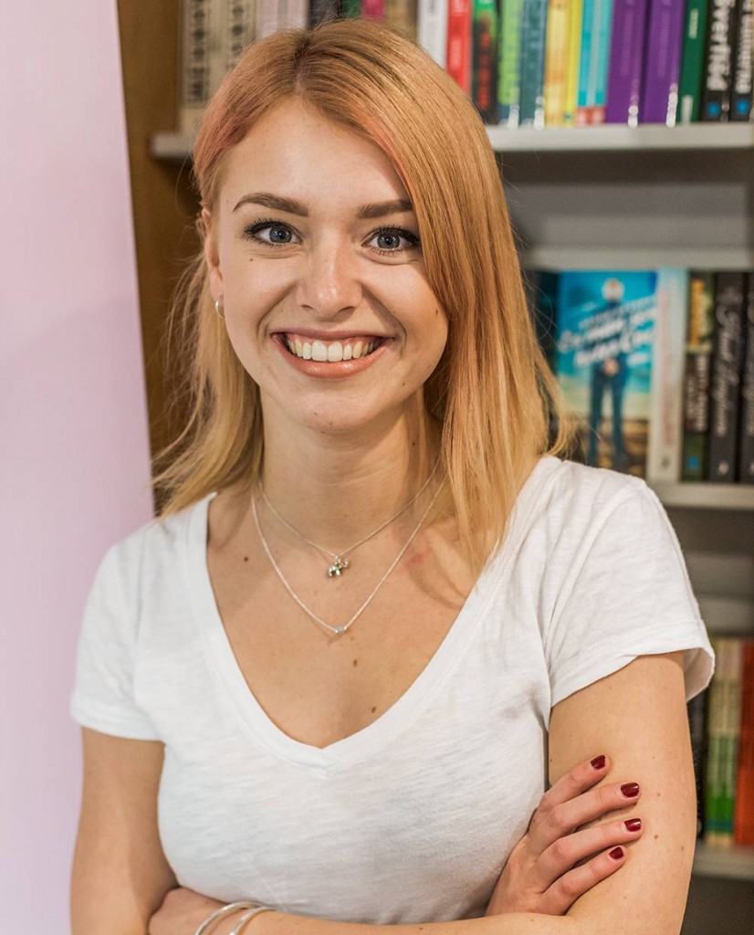 Clara_Henry_Hedemora_bokhandel_2015