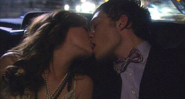 kissing