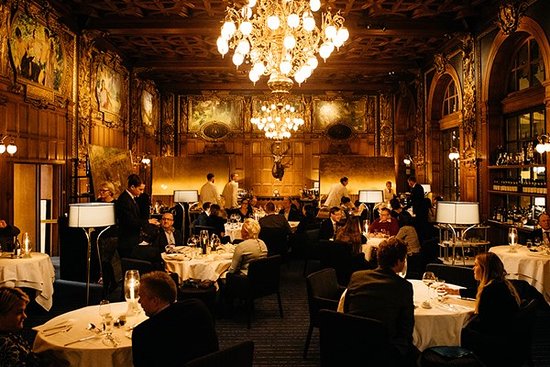 Lördag på Café Opera